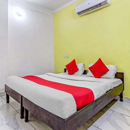 Hotel O Cozy Stay Delhi  Dış mekan fotoğraf