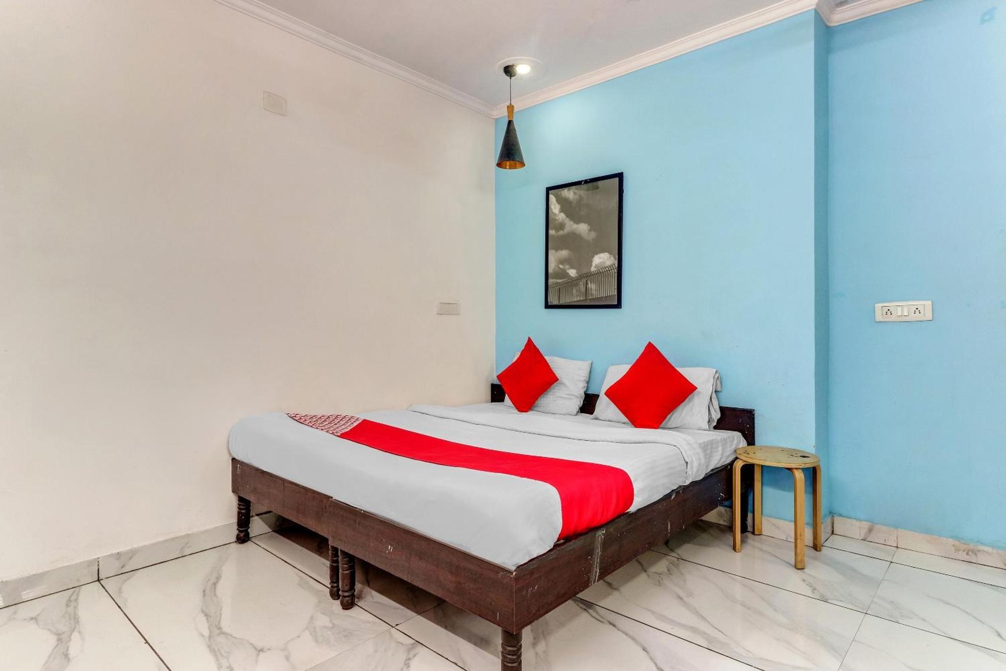 Hotel O Cozy Stay Delhi  Dış mekan fotoğraf