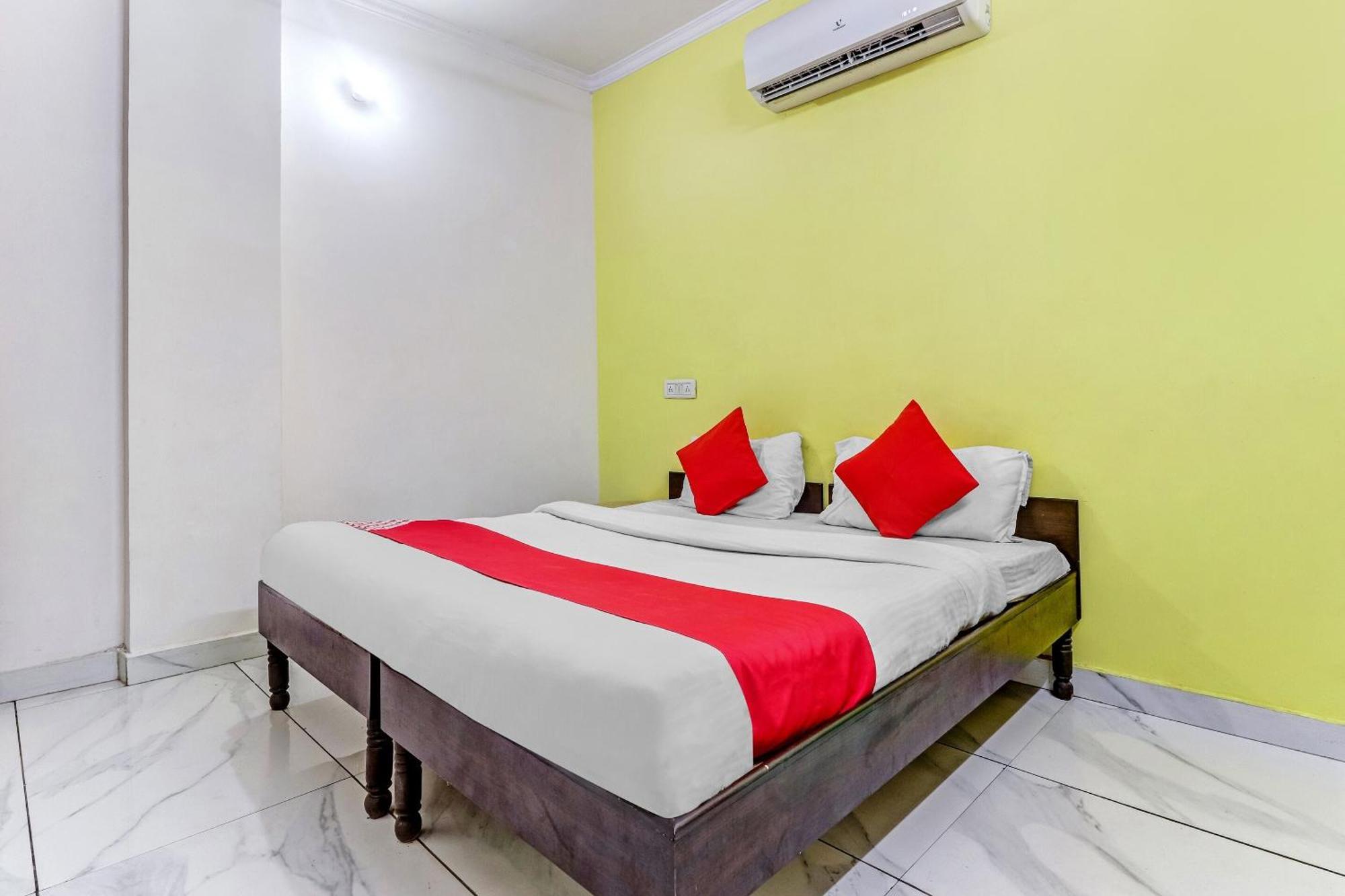 Hotel O Cozy Stay Delhi  Dış mekan fotoğraf