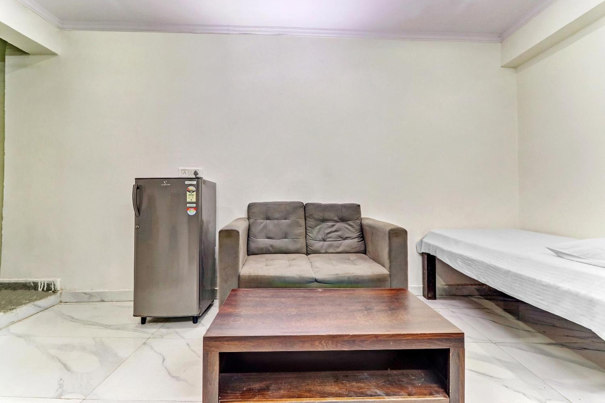 Hotel O Cozy Stay Delhi  Dış mekan fotoğraf